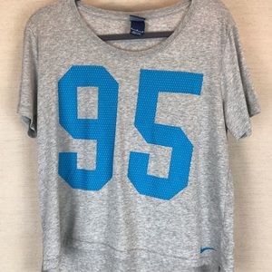 Sporty Nike Tee💙